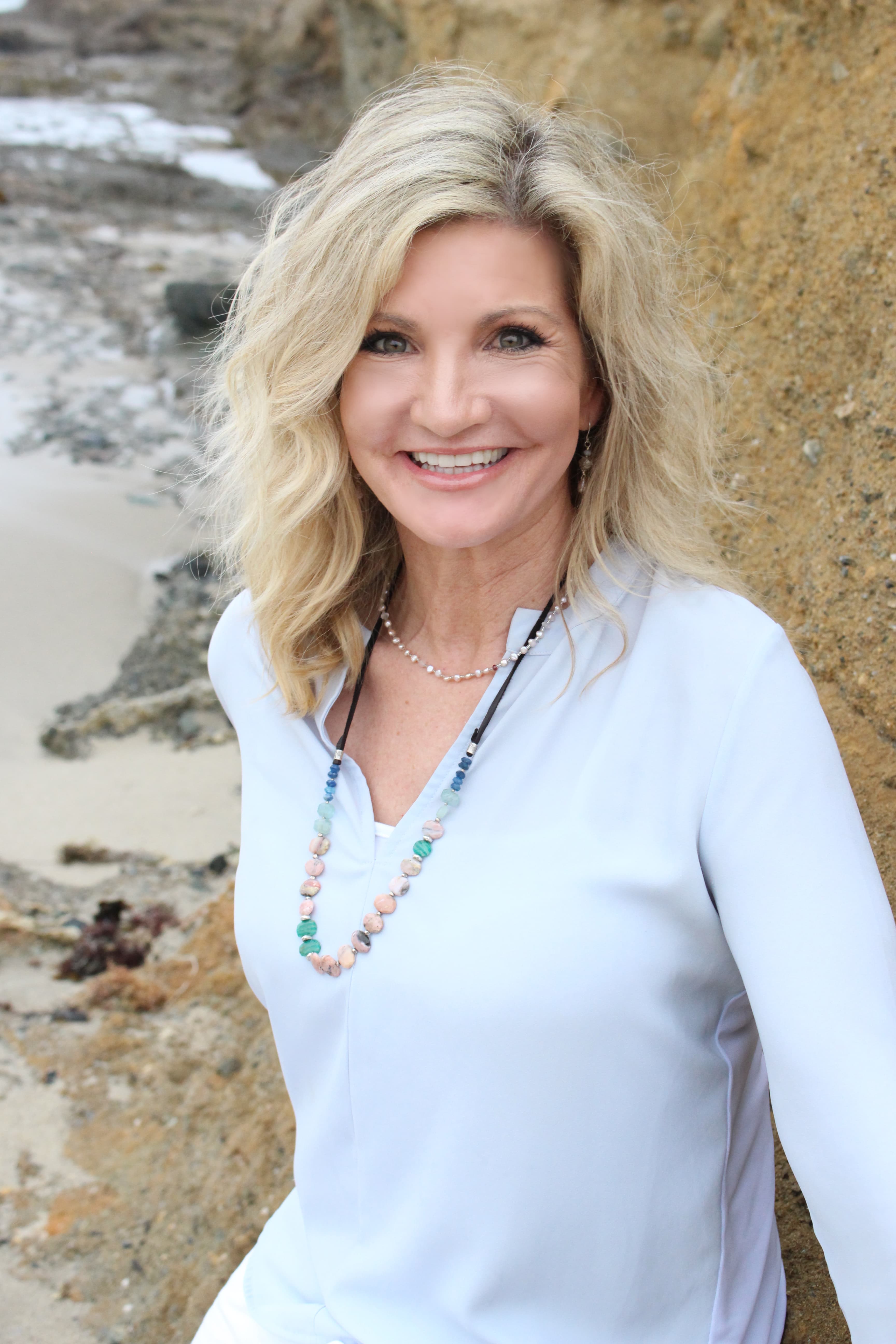 Dr. Lisa Gold